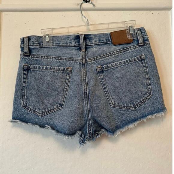 Aeropostale High Rise Shorty Shorts Women’s Size 8 Cherry & Daisy Distressed - Picture 2 of 6